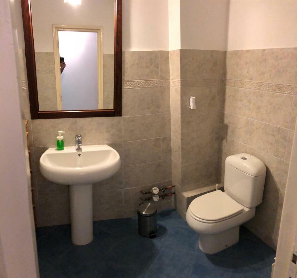 בוקרשט Green Apartment With Terrace 12 מראה חיצוני תמונה