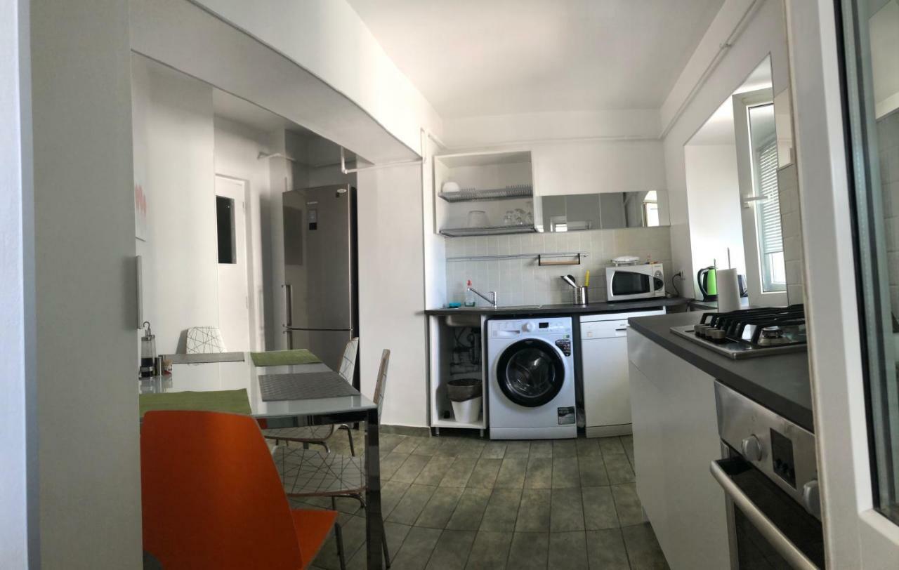 בוקרשט Green Apartment With Terrace 12 מראה חיצוני תמונה