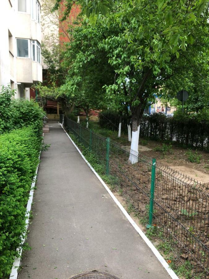 בוקרשט Green Apartment With Terrace 12 מראה חיצוני תמונה